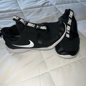 Nike roshe 12 C - gently used - smoke free home